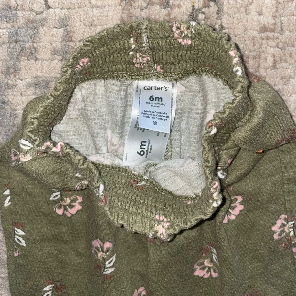 Carters floral pants size 6 months - Picture 3 of 3
